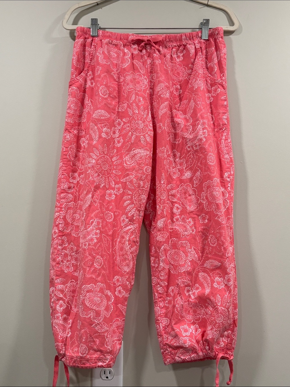 Fresh Produce Coral Drawstring Capri Pants with Floral Print
